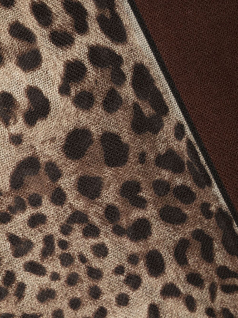 FOULARD 120X120 MARRON ESTAMP LEOPARDO