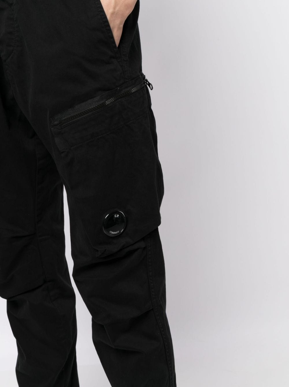 PANTALON CARGO NEGRO