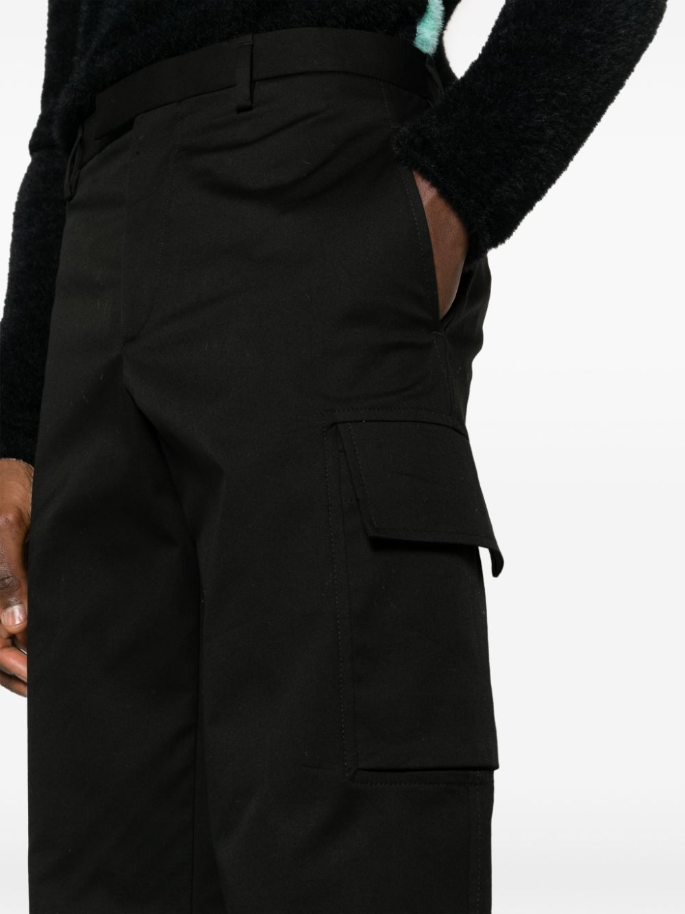 PANTALON CARGO NEGRO