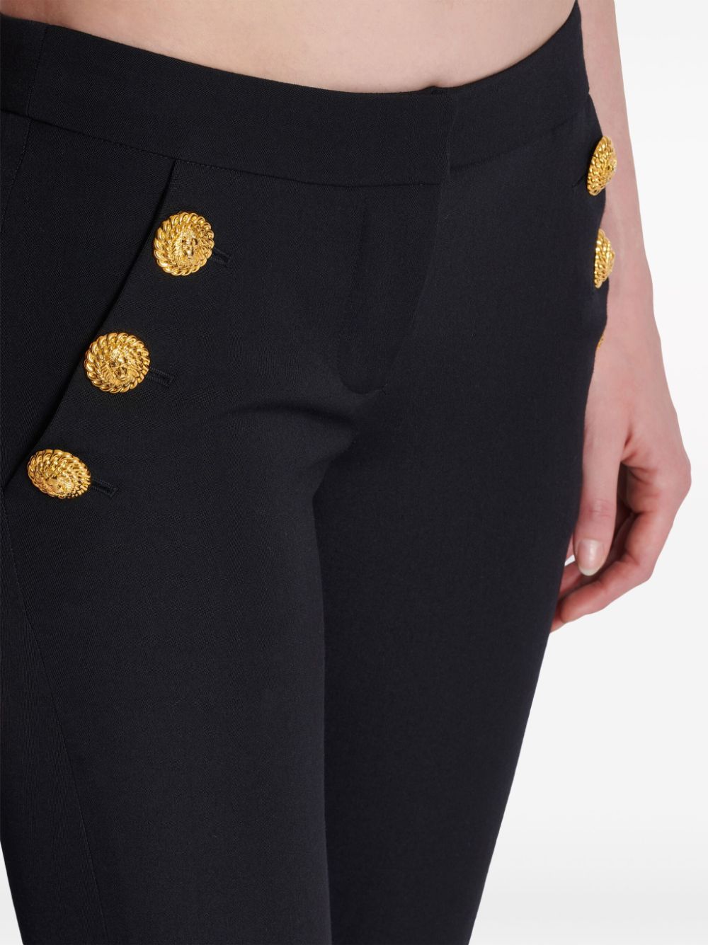 PANTALON NEGRO 6 BOTONES