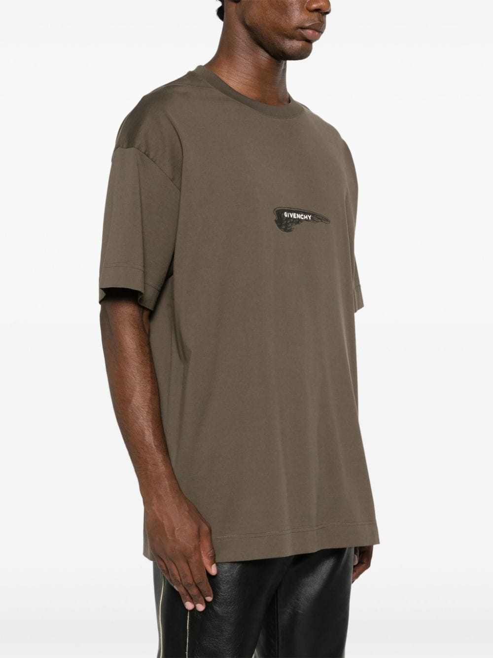 CAMISETA MC STANDARD VERDE MILITAR LOGO