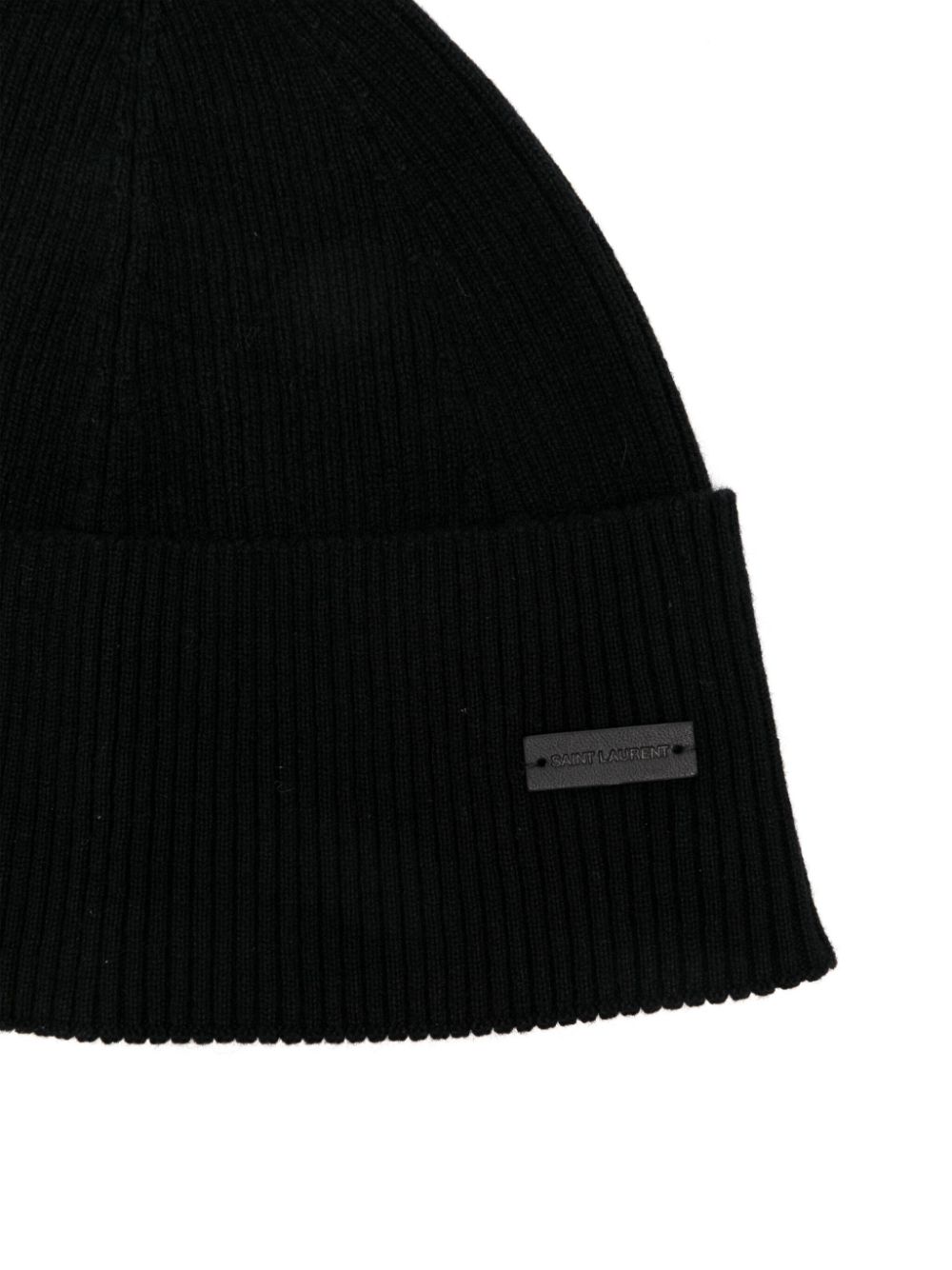 GORRO LANA NEGRO ETIQUETA CUERO