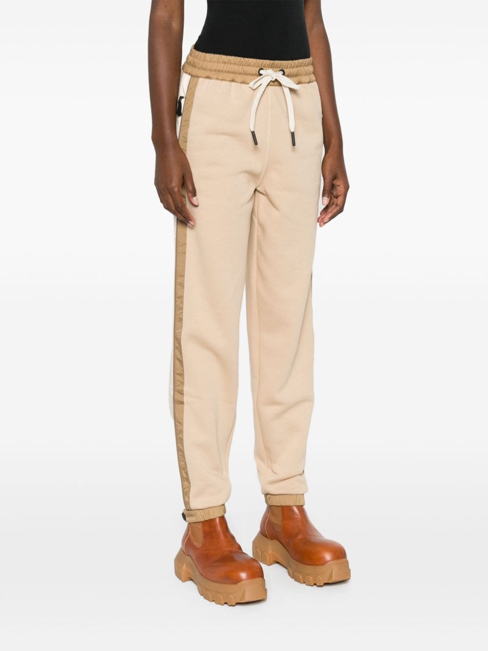 PANTALON JOGGING CAMEL BANDA BEIGE