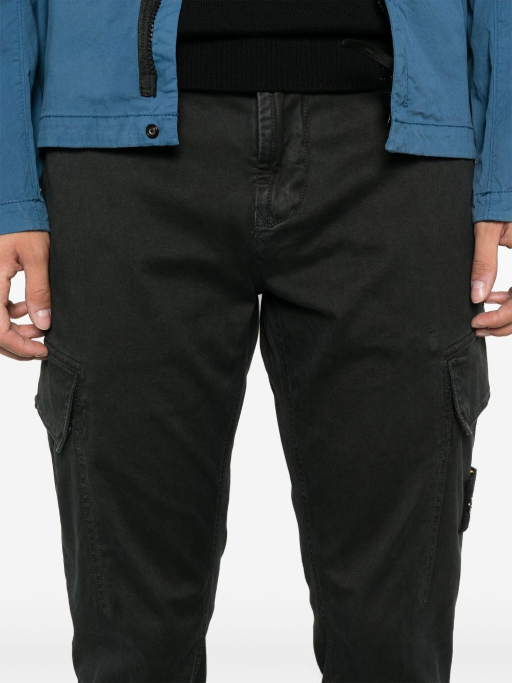 PANTALON CARGO NEGRO WASHED