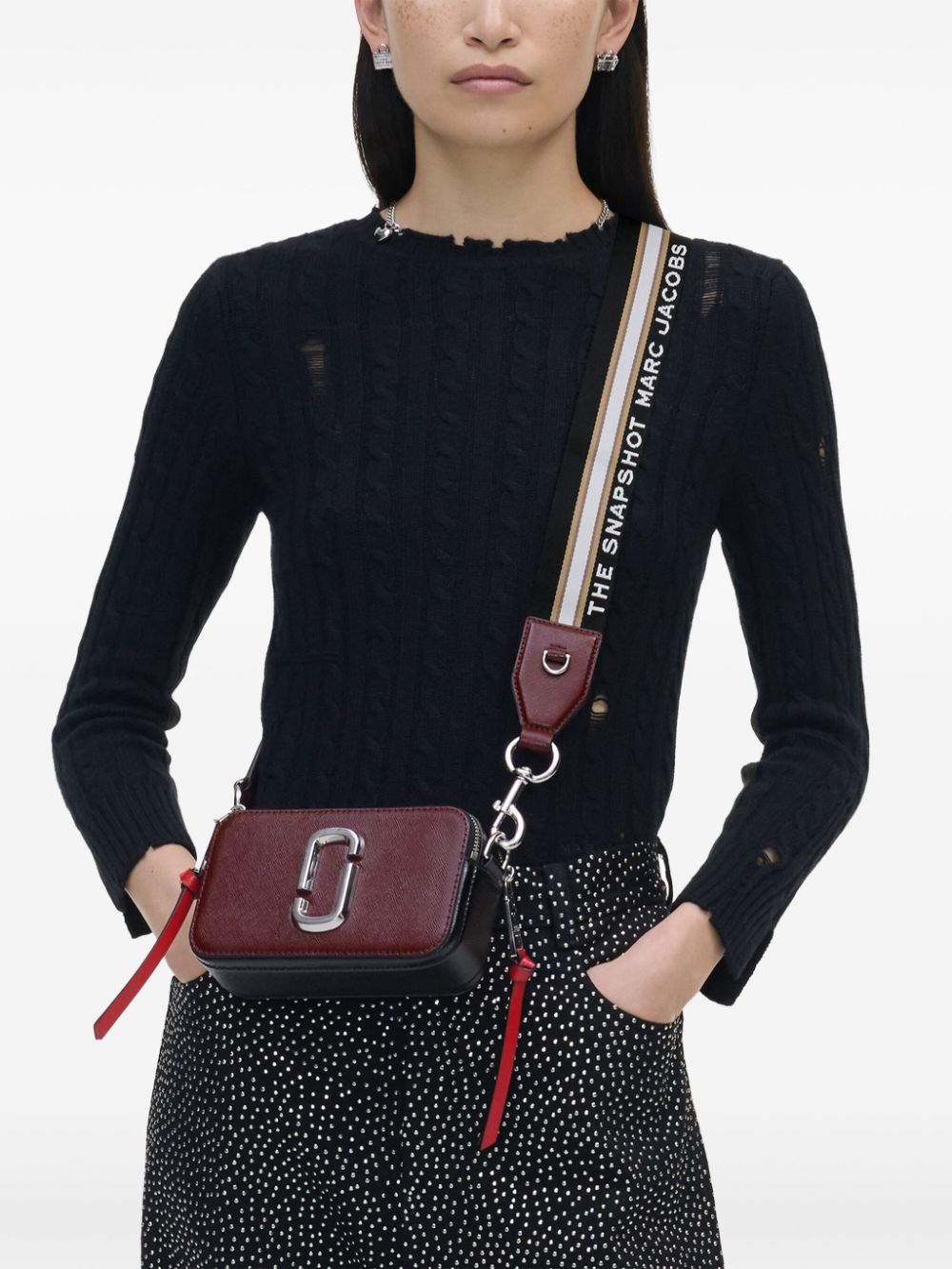 CROSSBODY SNAPSHOT PIEL GRANATE NEGRO