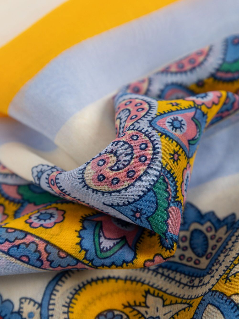 FOULARD BEIGE AMARILLO ESTAMP AMEBAS