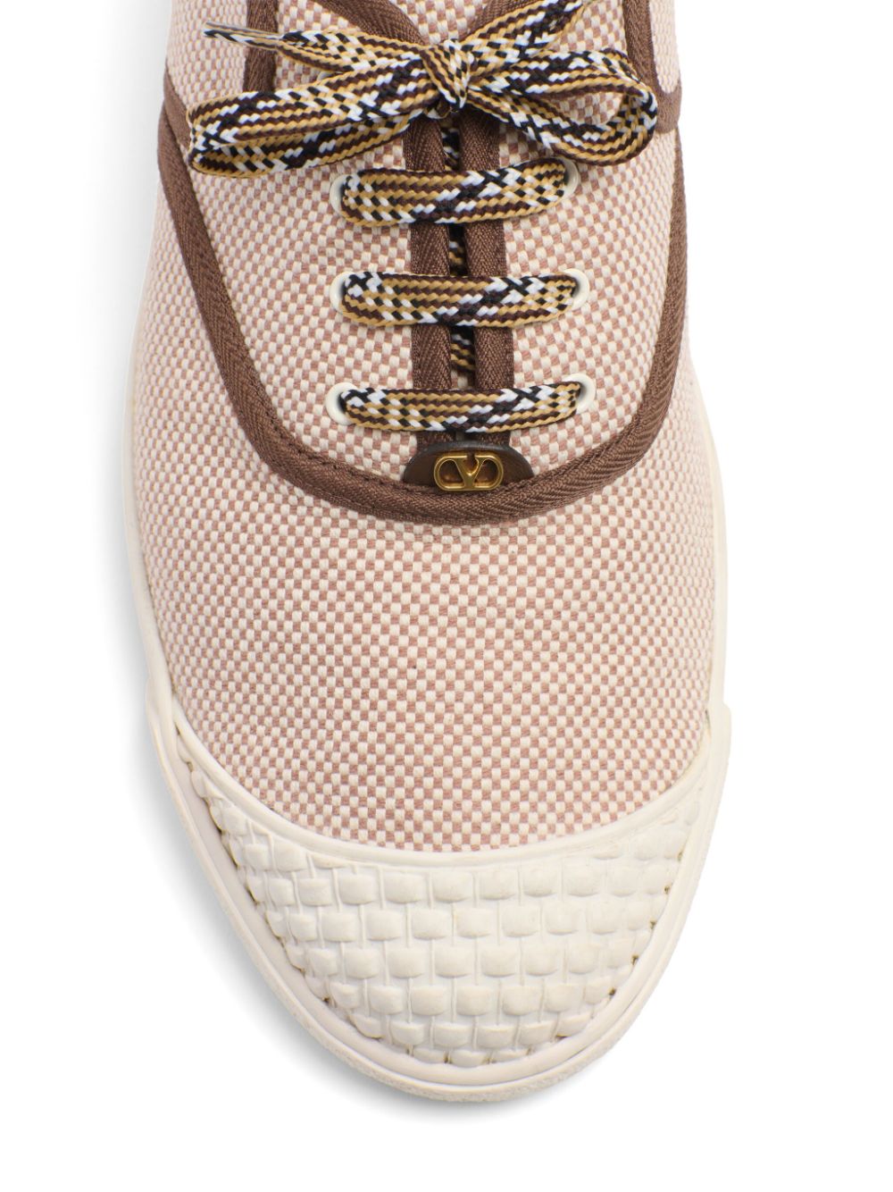 SNEAKER MARRON BLANCO CUADROS