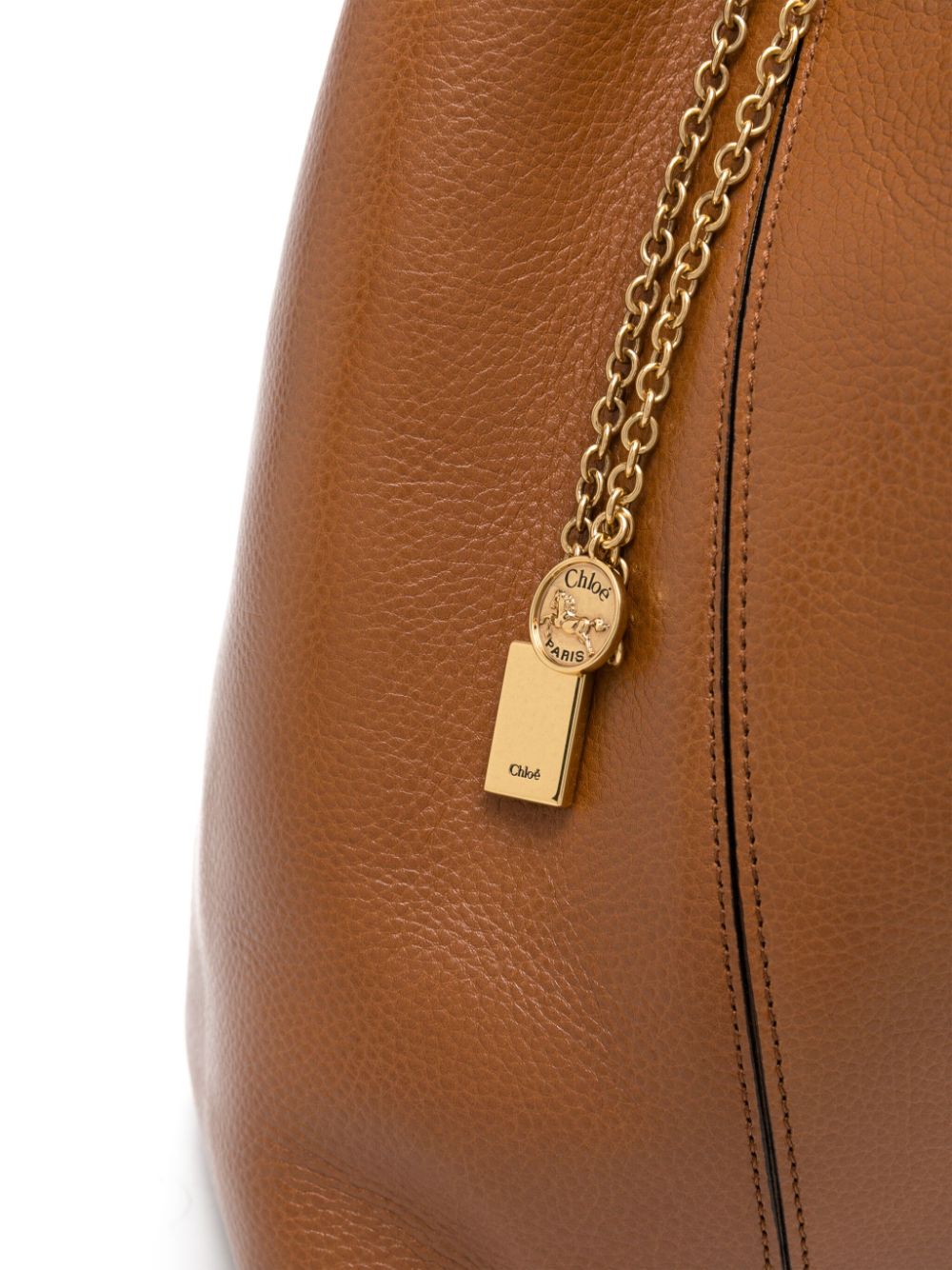 TOTE M MARRON LOGO DORADO