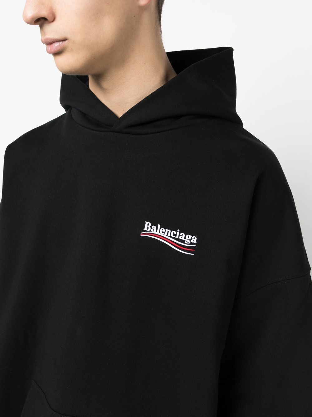 HOODIE NEGRO LOGO BLANCO BORDADO