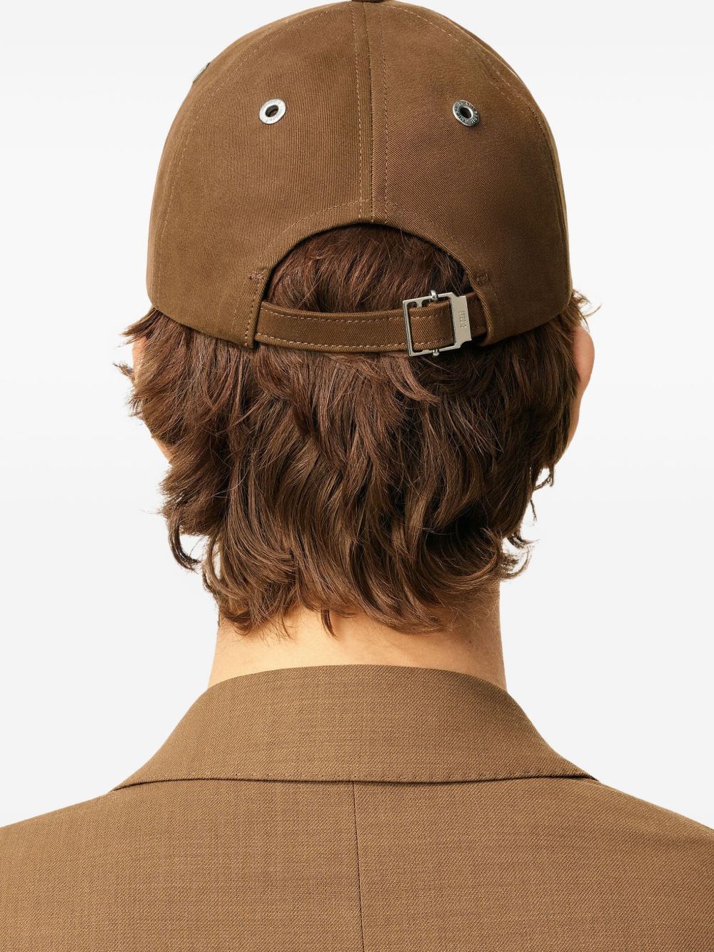 GORRA MARRON LOGO NEGRO BORDADO