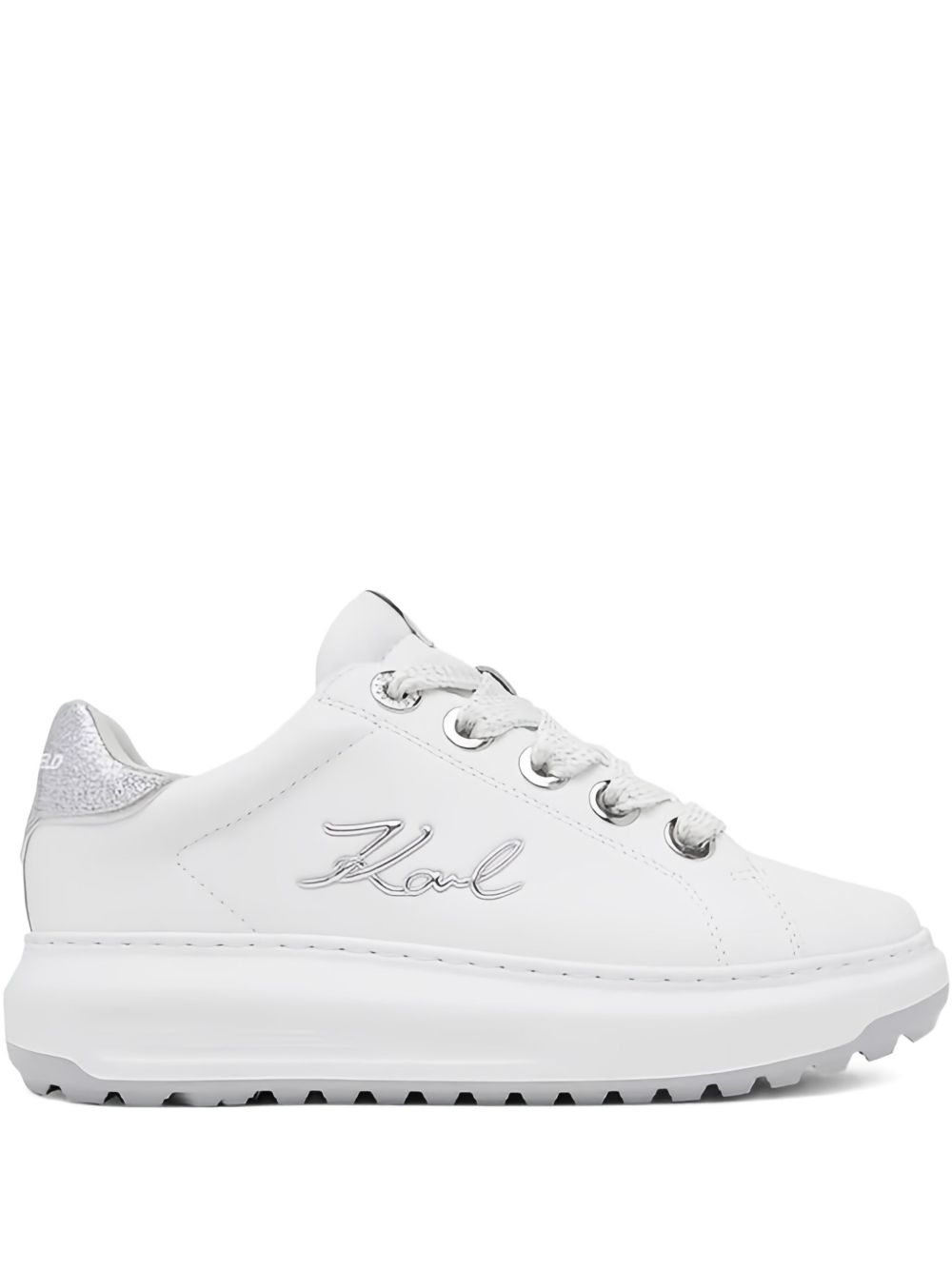 SNEAKER KAPRI BLANCO LOGO METALICO