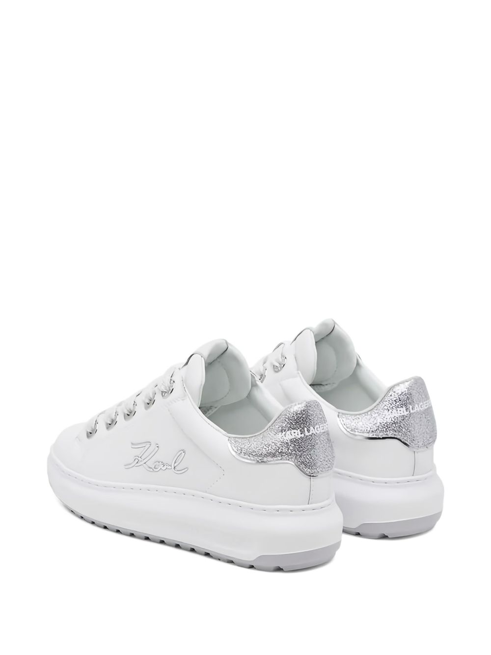 SNEAKER KAPRI BLANCO LOGO METALICO