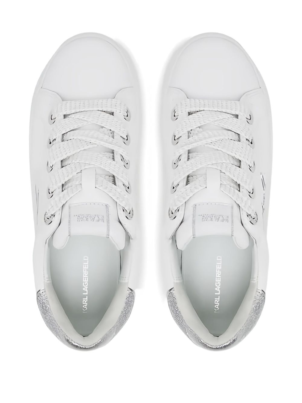 SNEAKER KAPRI BLANCO LOGO METALICO