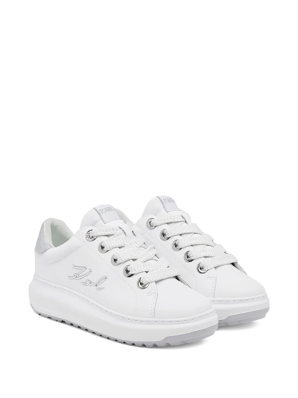 SNEAKER KAPRI BLANCO LOGO METALICO