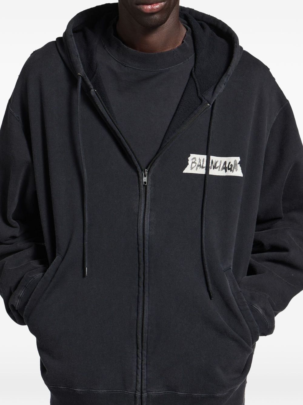 HOODIE OVER NEGRO WASHED LOGO CINTA