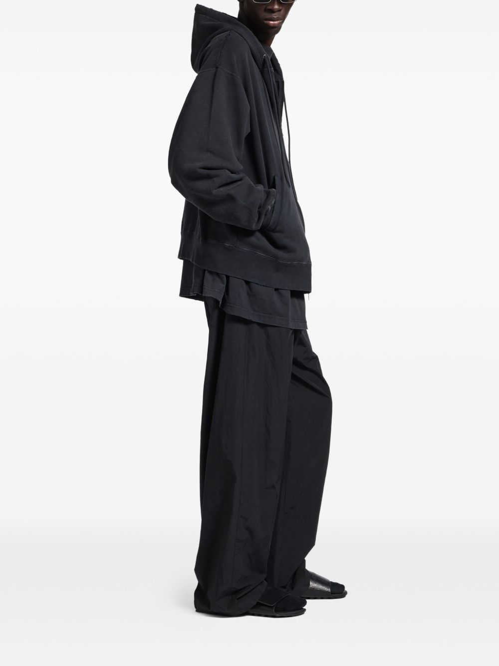 HOODIE OVER NEGRO WASHED LOGO CINTA