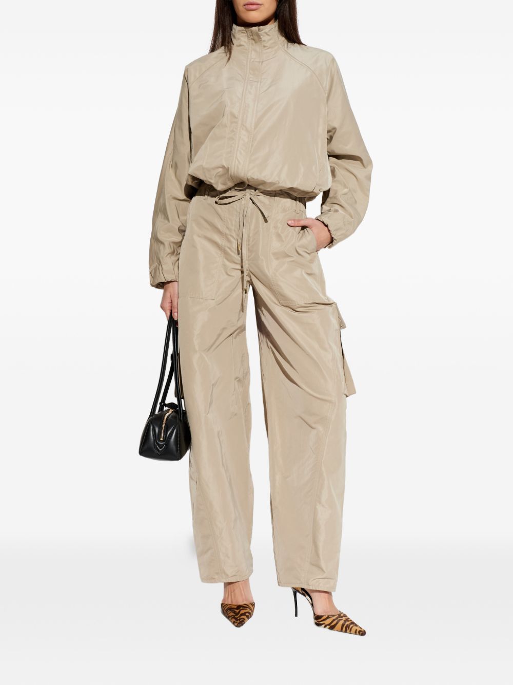 CHAQUETA CORTAVIENTOS BEIGE