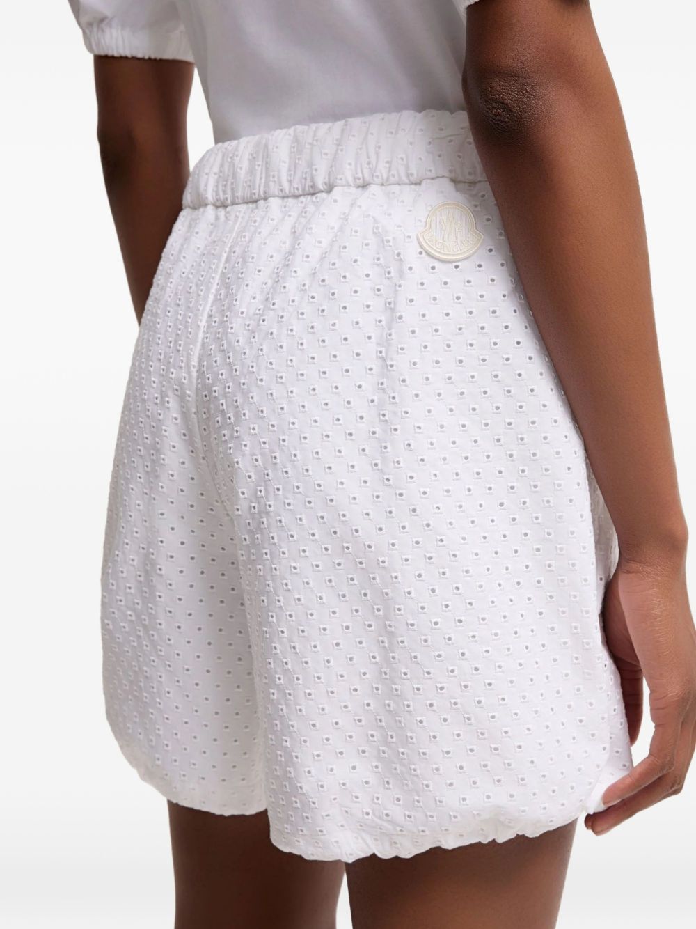 SHORT BLANCO PERFORADO