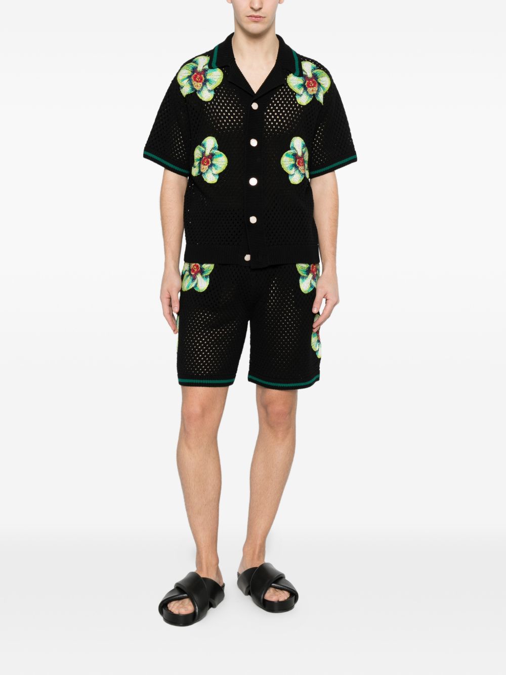 CAMISA PUNTO NEGRA BORDADO ORQUIDEAS